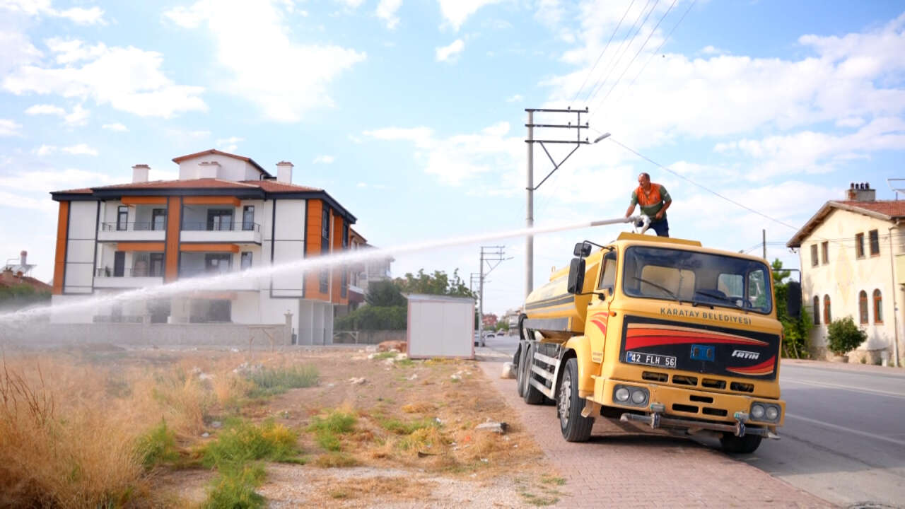 Konya’da haşereyle mücadele için hava araçları devreye girdi 3